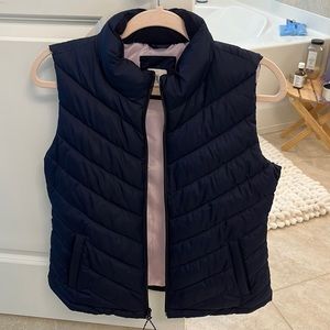 Gap -ladies size medium puffer vest blue and light purple inside